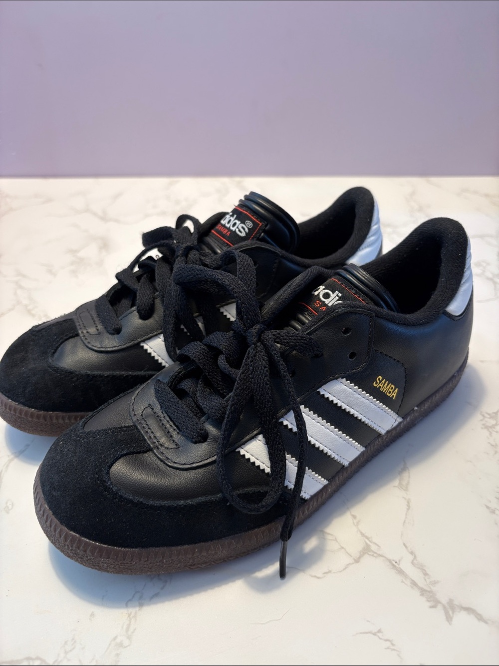 adidas Samba Sneakers men’s/older boy Black with White Stripes size 4 like new